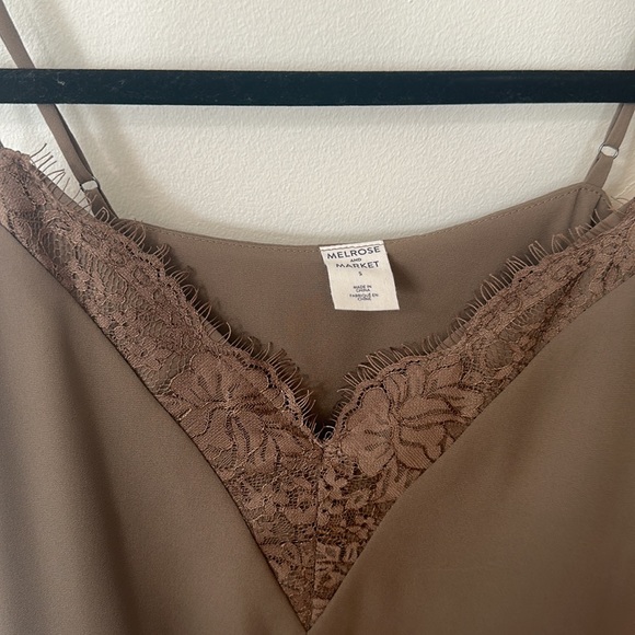 Chiffon Tank with Lace - Picture 3 of 4